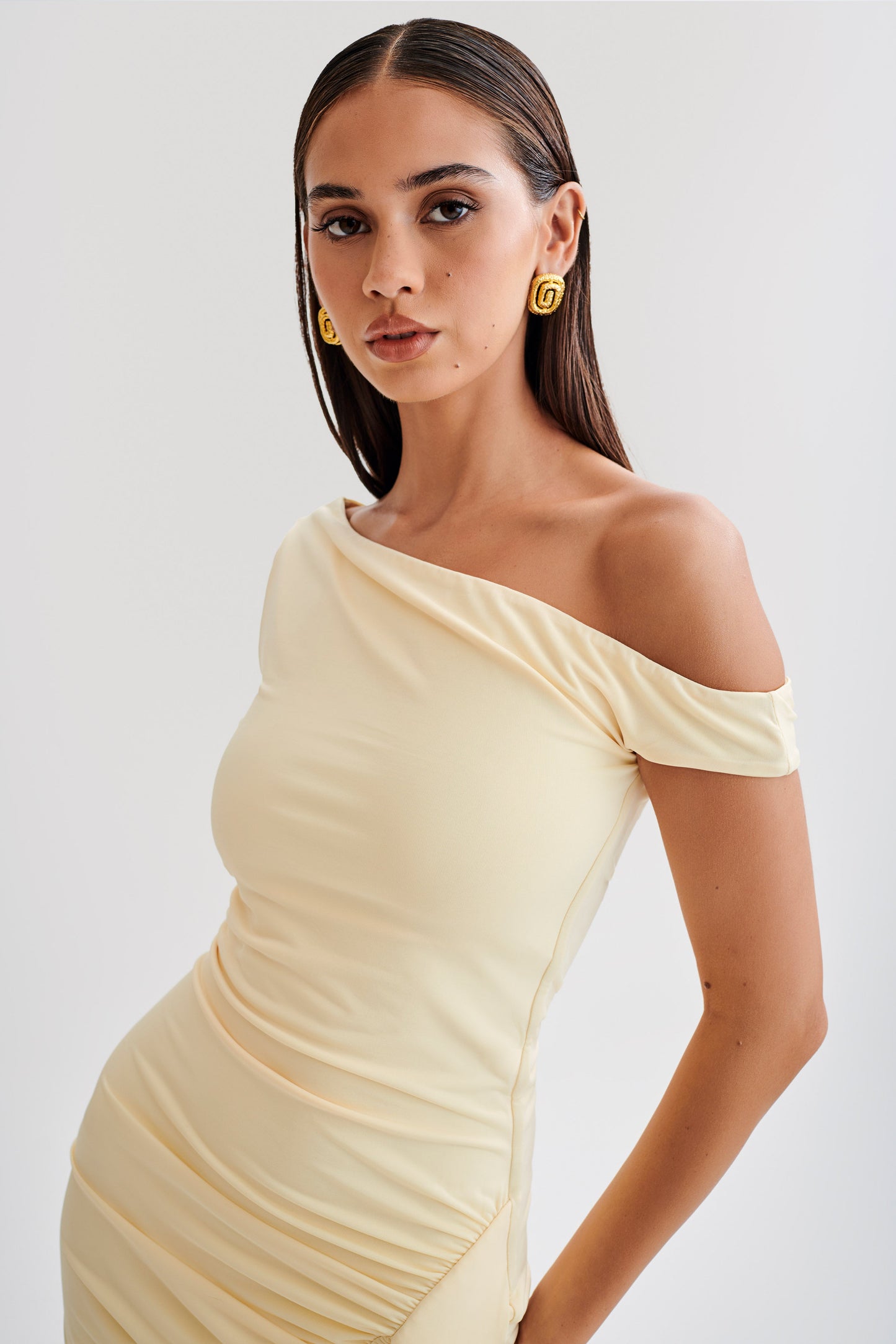 Kiera Slinky Off Shoulder Mini Dress - Lemon