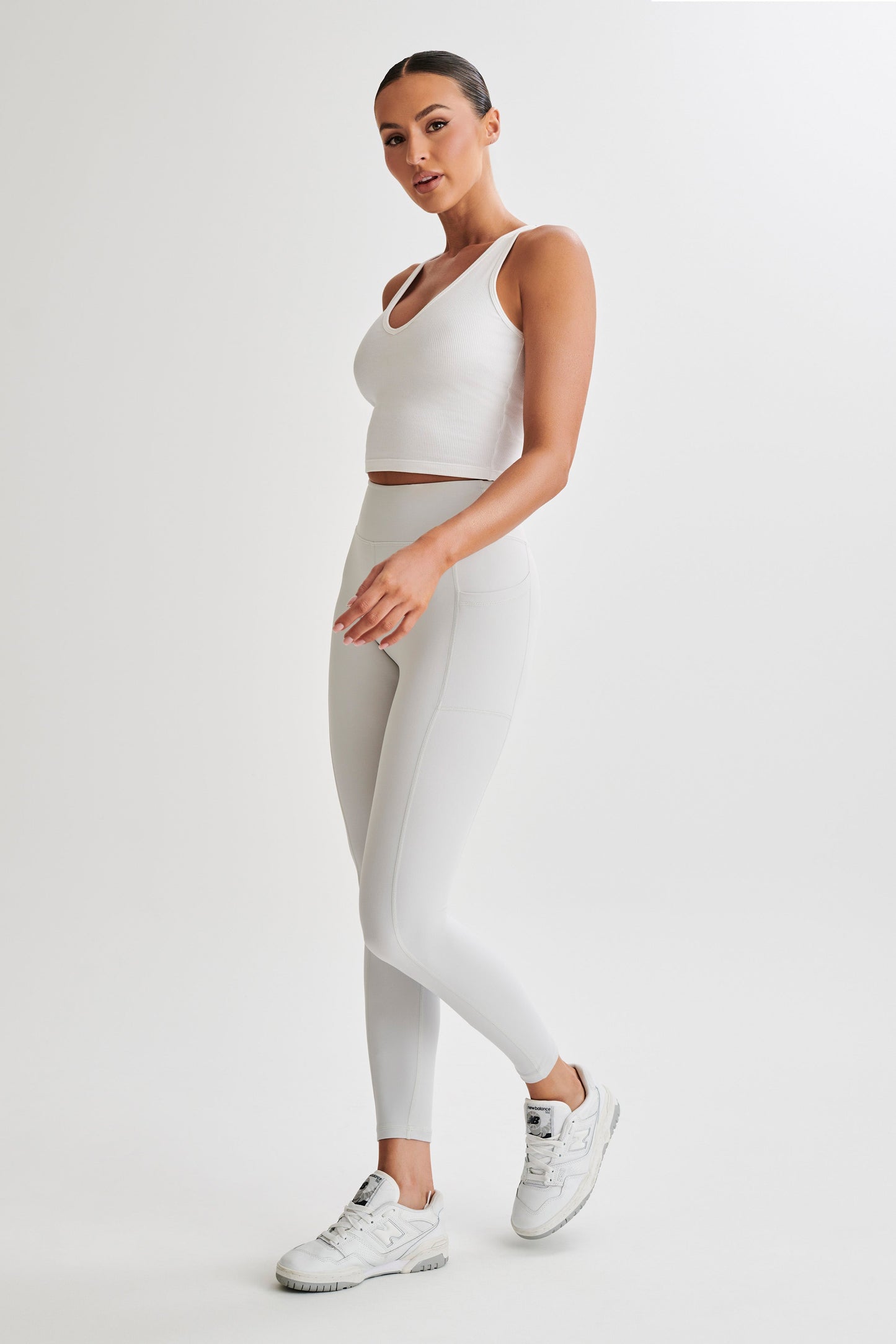 Briar V Back Leggings With Pockets - Ice Grey