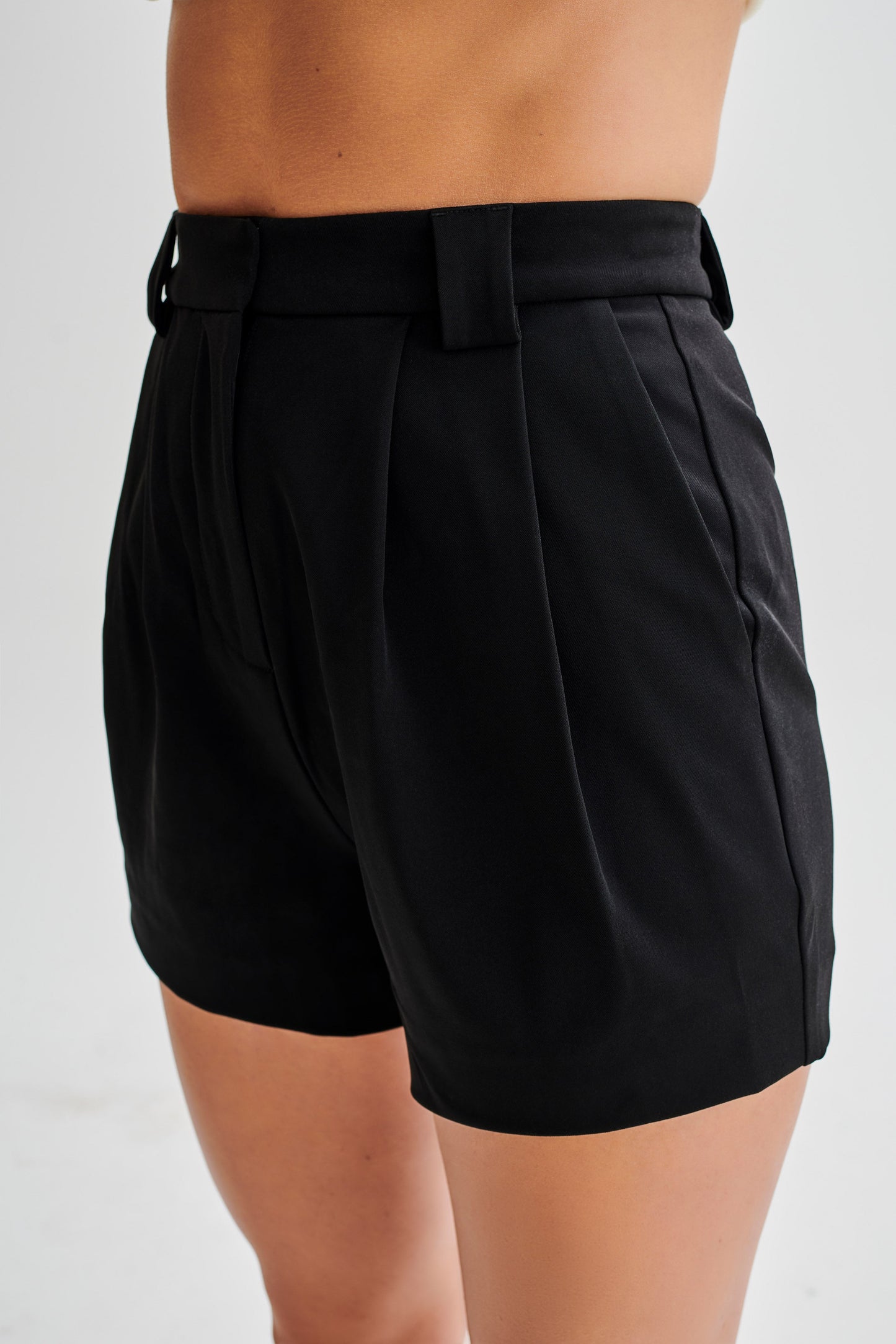 Sigourney Suiting Shorts - Black