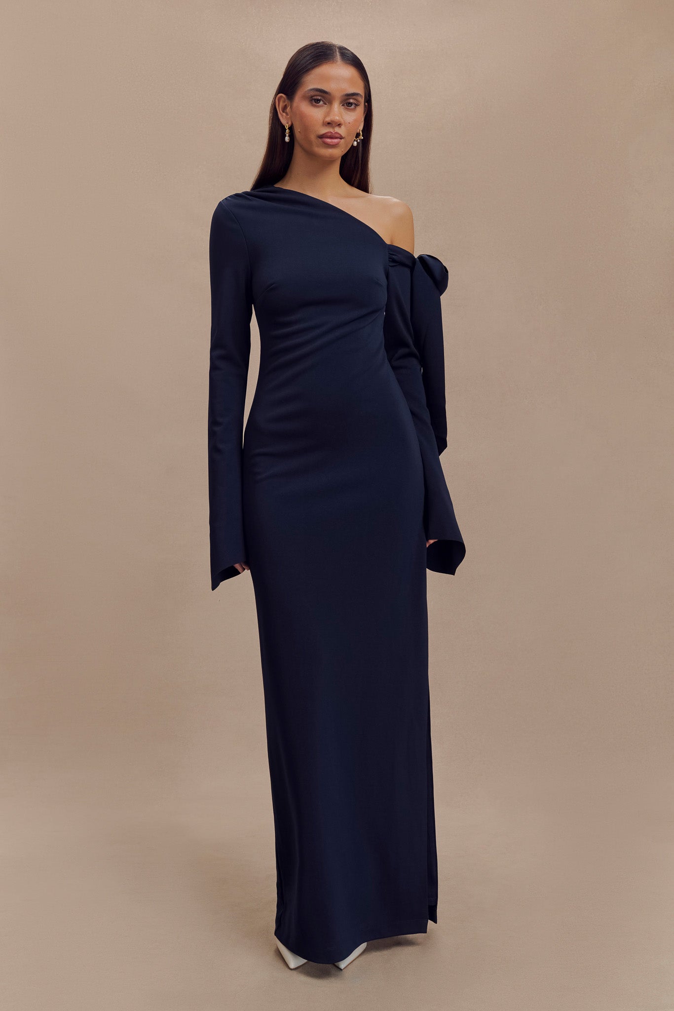 WNT Nicola One Shoulder Crepe Maxi Dress Dark Navy MESHKI Size L Afterpay Available Women s Fashion Brand