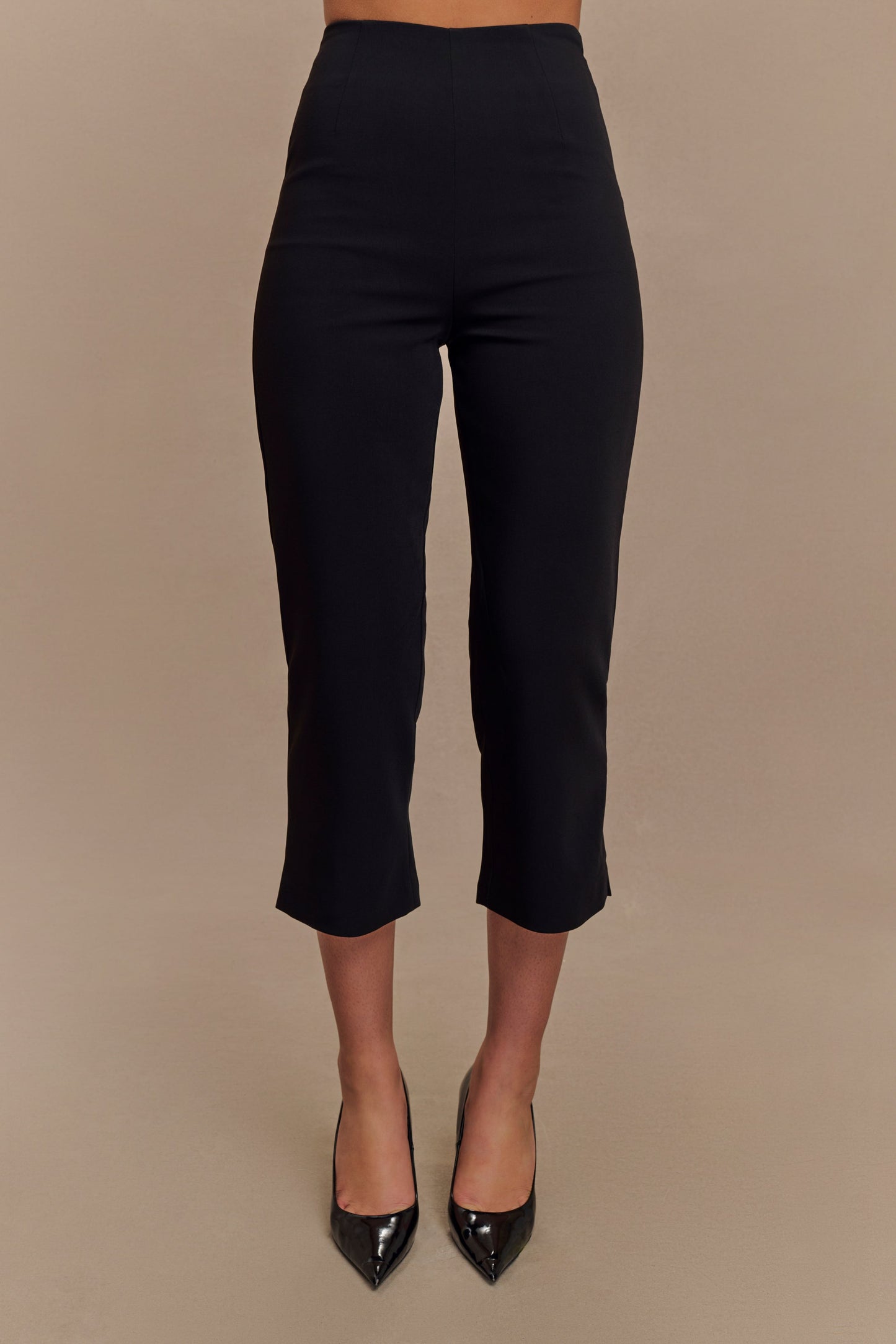 Nola Suiting Capri Pants - Black