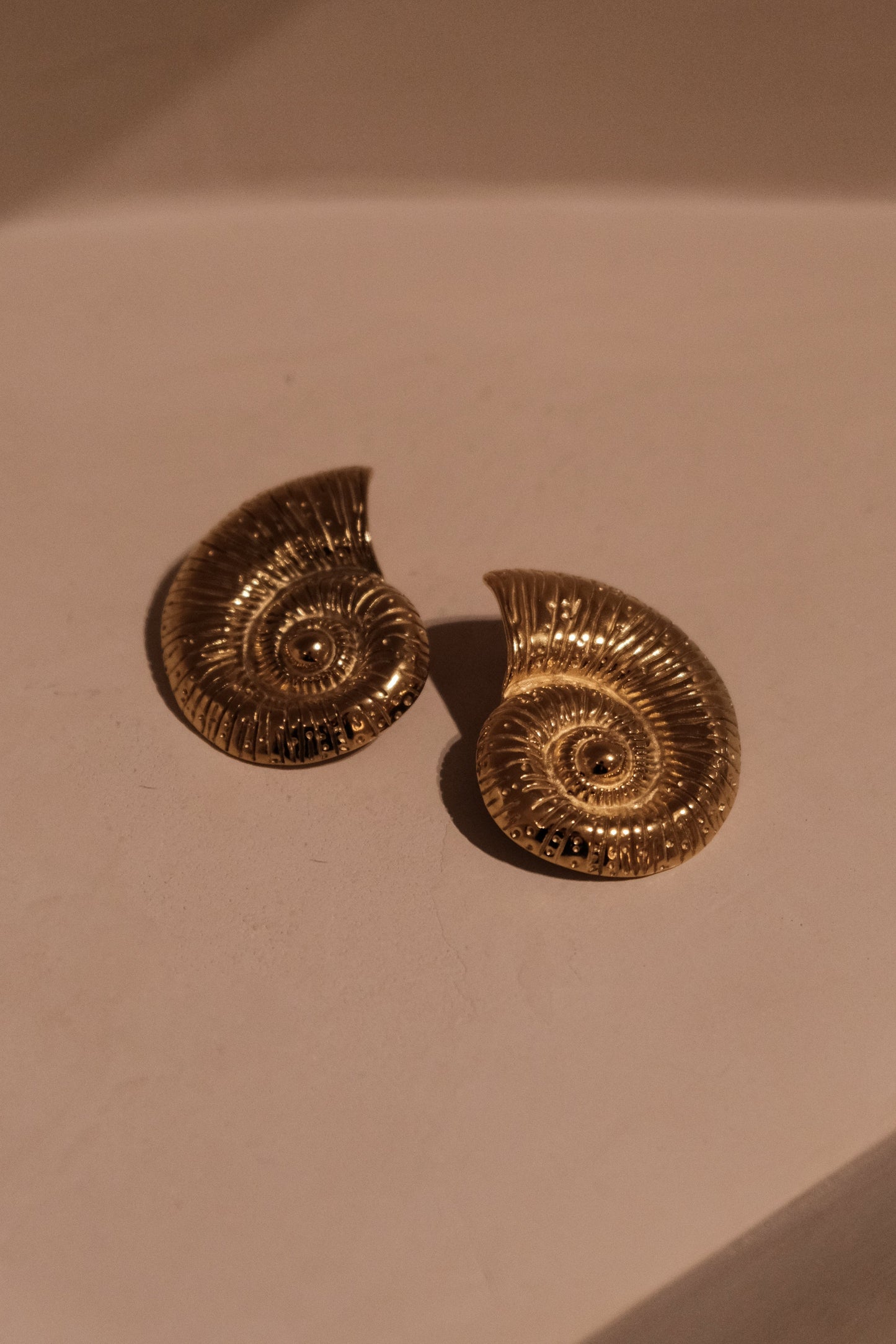 Siren Shell Earrings - Gold