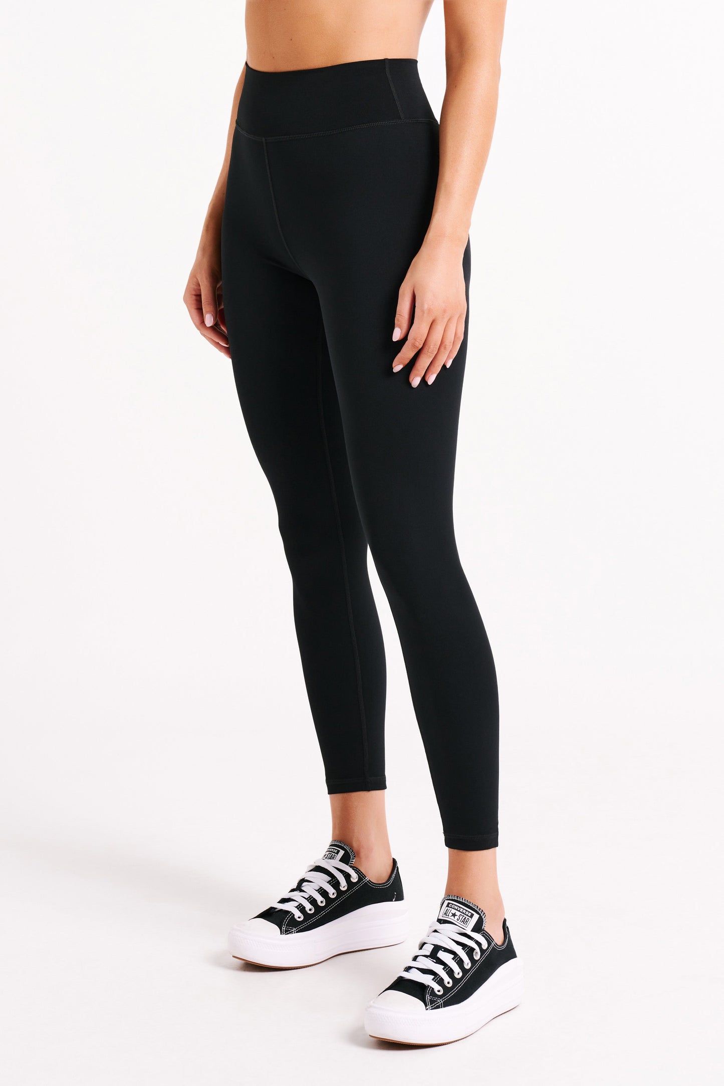 Venus V Back Leggings - Black